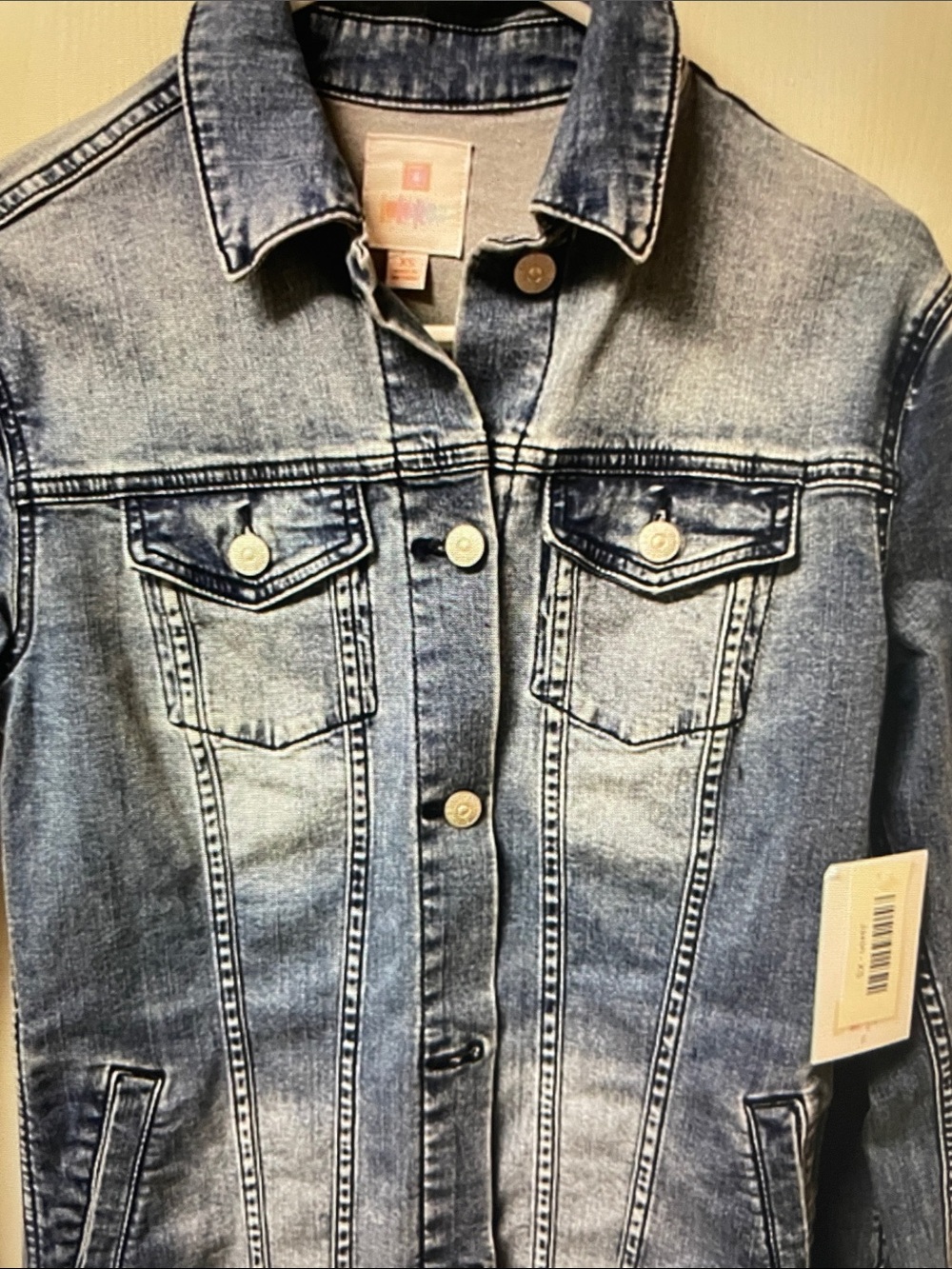 Classic Denim Jacket - Light Blue -